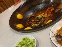 -小火炕铁锅炖鱼