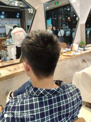 -PE SALON