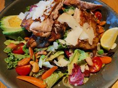 鸡肉牛油果沙拉-The Diner X餐厅(青岛万象城店)