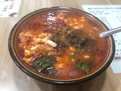 -吴三酸菜麻食酱香面馆(印花布园小区店)