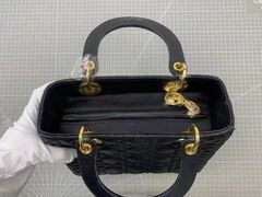 -妃鱼奢侈品回收寄卖(太古汇店)