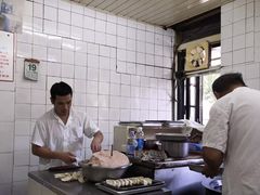 -黄阿姨锅贴大王(万航渡路店)