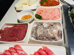 -海底捞火锅鲜切牛肉主题店(长寿路店)