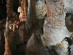 -波斯托伊纳溶洞