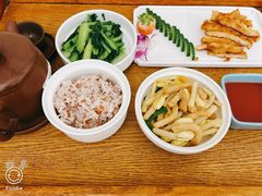 -雪梅月子中心(华侨城店)