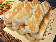 特色卷子-凤霞海鲜大排档·天津菜(抗震路店)