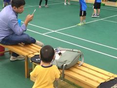 -中地华冠羽毛球俱乐部
