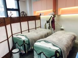 -斐尔国际皮肤管理中心