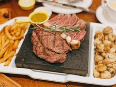 自主火山岩石烤安格斯牛嫩肩扒-Entrecôte 法国牛扒馆(保利·时光里店)