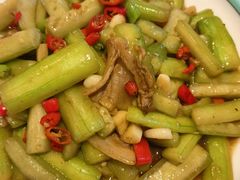 -鸿亨泰杂鱼馆(港馨家园店)