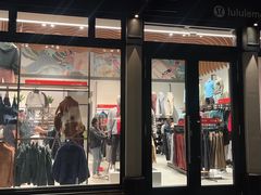 -lululemon(比斯特购物村店)