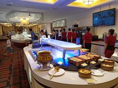 -乌兰湖畔草坪轻奢营地