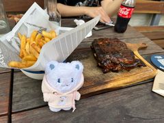 -Ribs & Burgers The Rocks