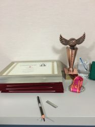 -一个差评成就的纹眉店