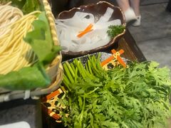 -湊湊火锅·茶憩(新中关购物中心店)