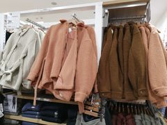 -优衣库(郑州丹尼斯大卫城店)