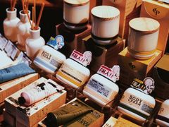 -LOL原创生活概念店(K11购物艺术中心店)