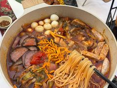 -刘姐啤酒鱼民族演艺餐厅(西街总店)