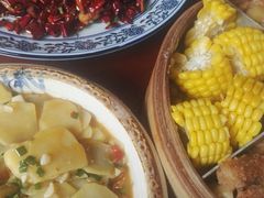 -黄桷树曹家私房菜(江与城店)