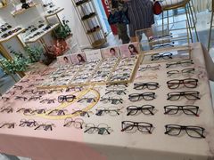 -肆兮眼镜·蔡司·徕卡战略合作店(大坪店)