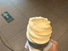 -麦当劳(展览路店)