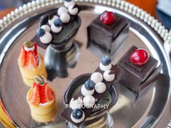 蛋糕拼盘-V Bar海景扒房(北海湾惠龙万达嘉华酒店)