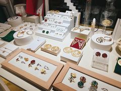 -LADY FAFA(巨鹿路陕西南路路口店)