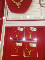 -周大生CHOW TAI SENG(成山路巴黎春天店)