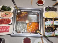-海底捞火锅(新松江路生日主题店)