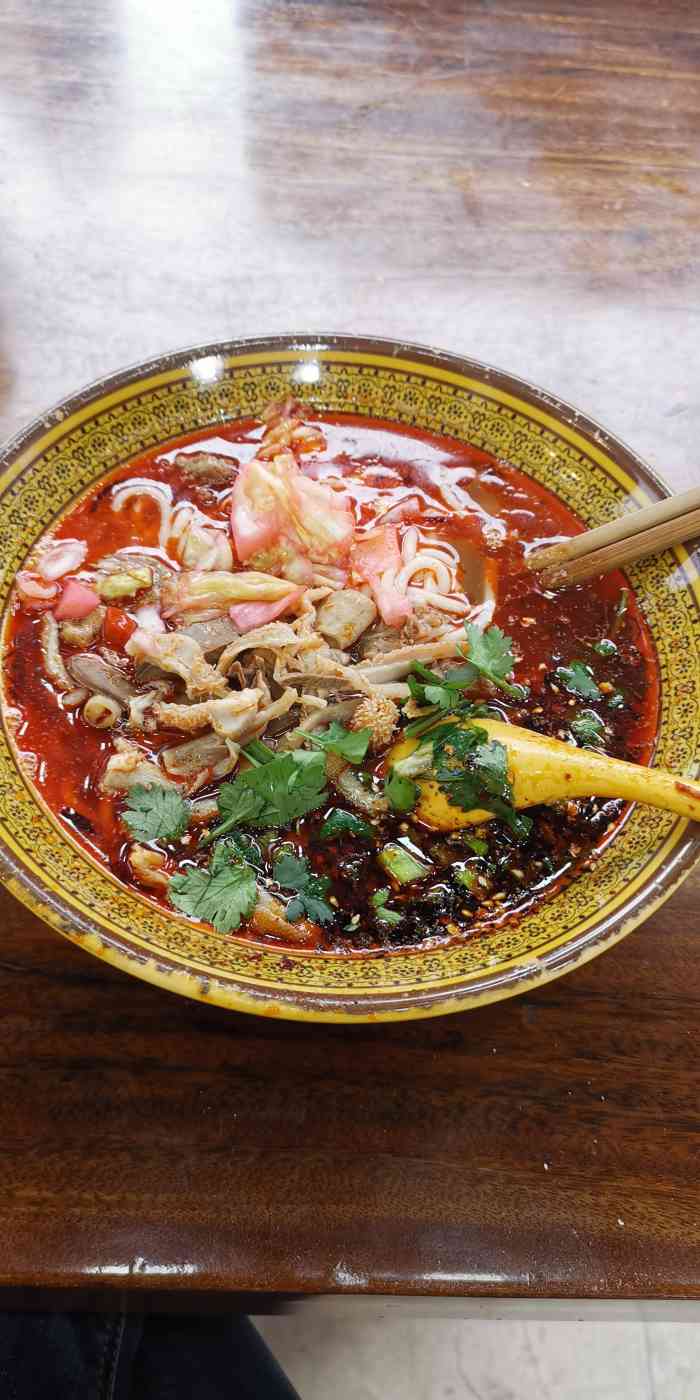 萧鲜味·遵义虾子羊肉粉(观音桥好吃街店)-"观音桥好吃街最好的档口