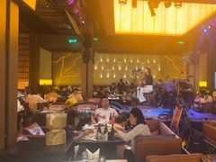 -洛缦音乐餐厅(工业展览馆万象城店)