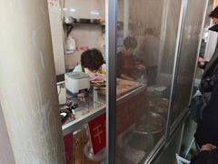 -松树干拌面店