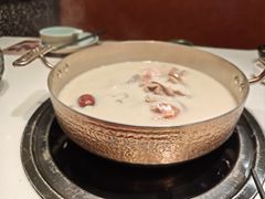 -洪氏嗨捞·猪肚鸡火锅(阳光天地店)