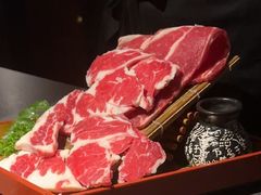 -铭牛烧肉·和牛海鲜自助(高新月牙湖店)