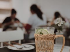 -露露家咖啡店