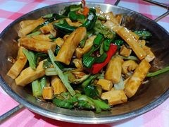 芹菜炒千叶豆腐-忆外婆徐州菜·地锅鸡·生日宴(吴庄店)