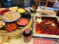 -月满大江火锅(总府路店)