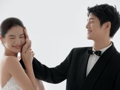 -至臻微拉婚纱摄影