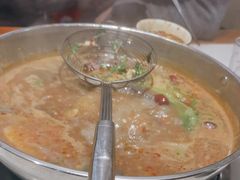 -乡土黄·鲜牛肉火锅·小龙虾(兴业街店)