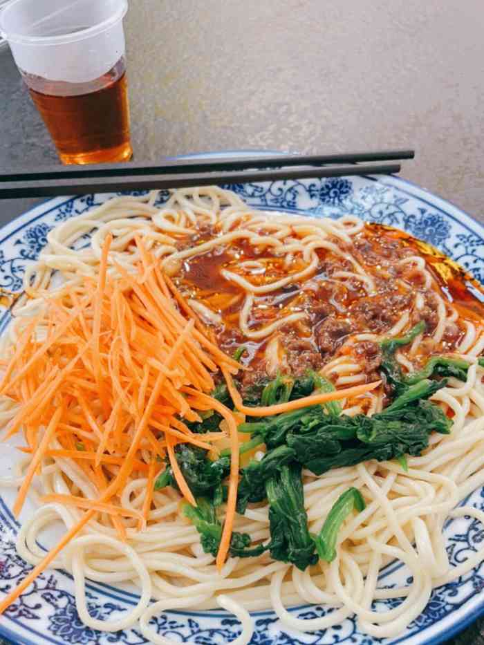 马家老干拌-"在西宁火车站随便吃了一顿～我居然还没有.