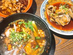 红油抄手-爆炸头阿姨小四川正宗川味小吃(无任何分店)