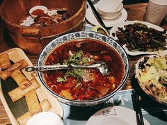 重庆毛血旺-胡桃里音乐酒馆(环亚凯瑟琳广场店)