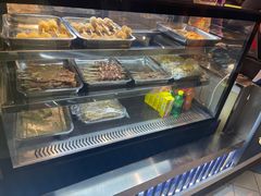 面包甜点陈列柜-裕兴旺老上海特色里脊肉(云瑞邻里中心店)