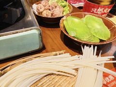 -黔有有贵州酸汤夺夺粉火锅(五味十字店)