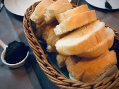 餐前面包配自制橄榄菜-ALBERGUE 1601 婆仔屋葡国餐厅