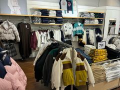 -GAP(王府井奥莱·香江小镇店)