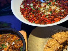 -川流不息·地道川菜·小龙虾(新松江路店)