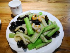 丝瓜小鲜烩-圆满素食林饭店非遗素食(河西店)