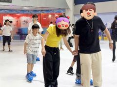 -正佳冰河湾真冰滑冰场