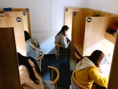 -两知·自习室(三峡广场总店)